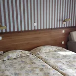 Hotel Selena 3*
