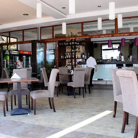 瑟琳娜酒店 酒店